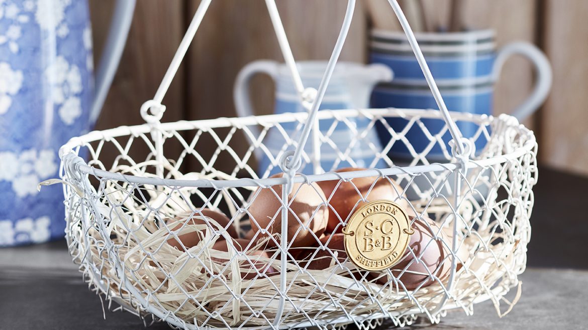 SC-Drahtkorb-Erntekorb-Burgon and Ball-Franks kleiner Garten.jpg