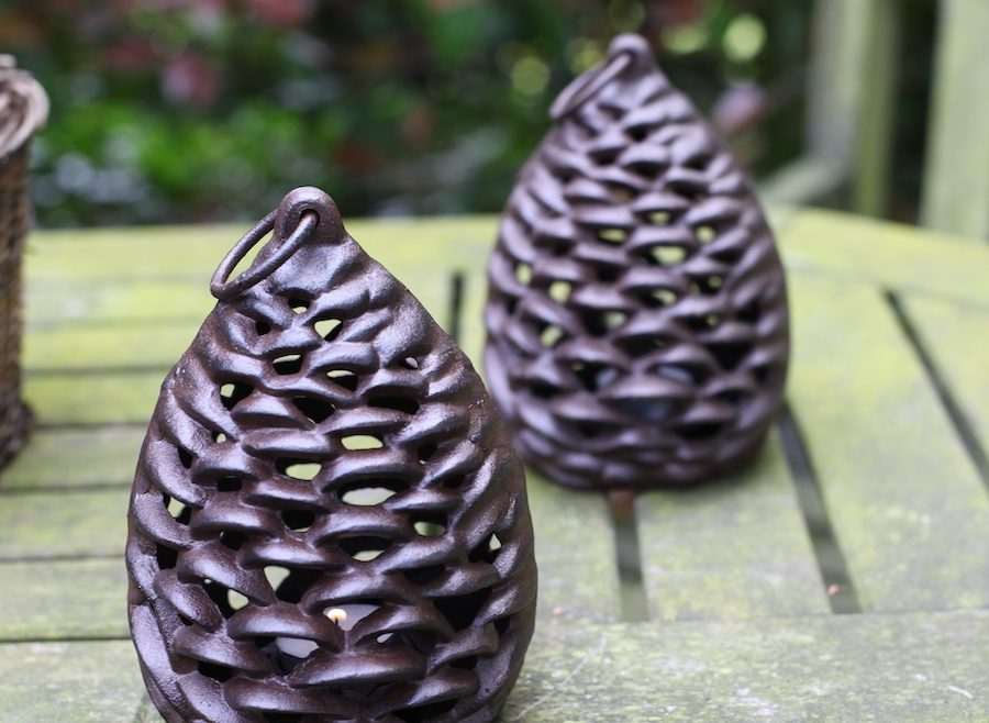 Windlicht - Pinecone - Tannenzapfen - klein - lifestyle - Esschert Design - Franks kleiner Garten