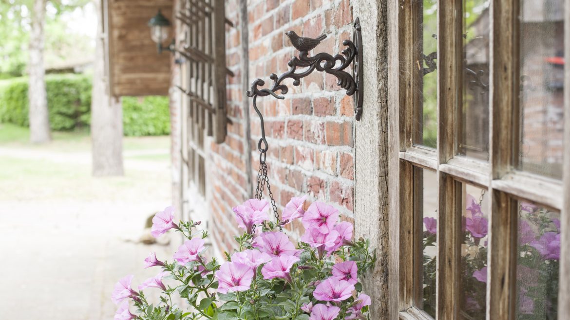 Blumenampel - Halterung - Gent - Gusseisen - lifestyle - Franks kleiner Garten